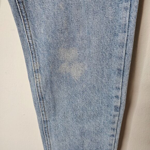 John Galt Brandy Melville Light Blue Wash Slightly Distressed Mom Jeans Small - Picture 4 of 5